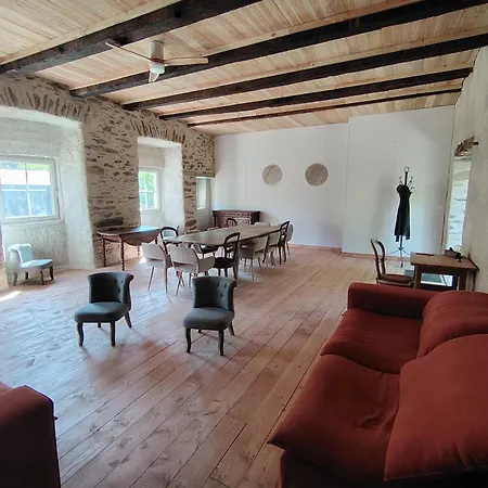 بيت ضيافة Lo Castel De Lasmaries